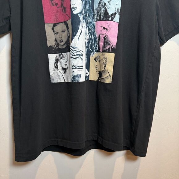 Taylor Swift Era's Tour Shirt Short Sleeve Size Large - Picture 3 of 10